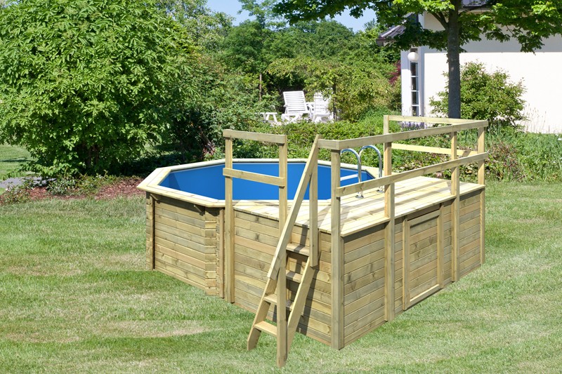 Karibu Holzpool Swimmingpool Variante D1 Ausstattung wie Variante C + Sonnenterrasse C inkl. Geländer, Seitenwände und Terrassendeck kdi