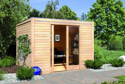 braunes, modernes Gartenhaus Holz mit Flachdach