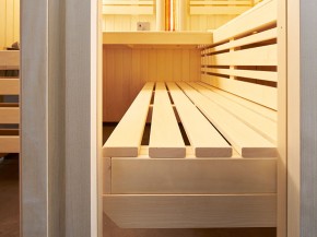 Infraworld Innensauna Panorama 210 - Fichte + Set Finnischer Saunaofen + Glasfront - 75mm Elementsauna