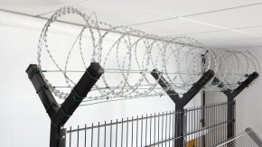 Deutsche Zauntechnik Stacheldraht 1,7 - silber - Länge 250 m 